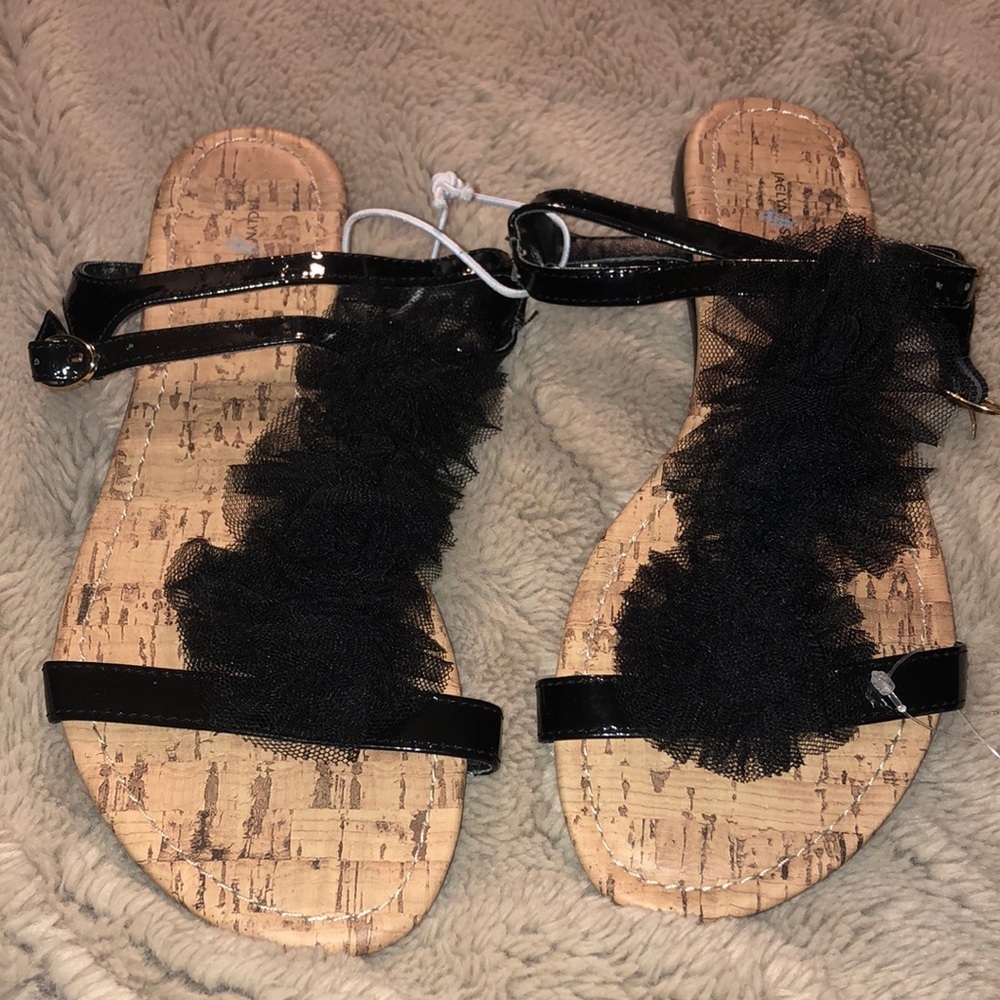 🔹4 for $30 NWT Jaclyn Smith T-Strap Sandals, size 7